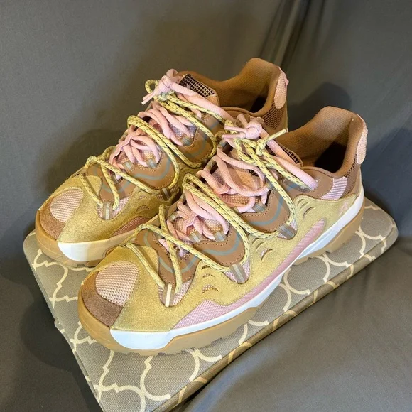 Converse Gianno X
Golf le Fleur “Parfait Pink” (GREAT CONDITION) - Picture 2 of 14